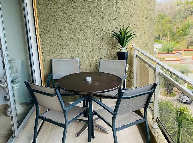 Appartement Cote D\'Azur Plage - Piscine - Tennis